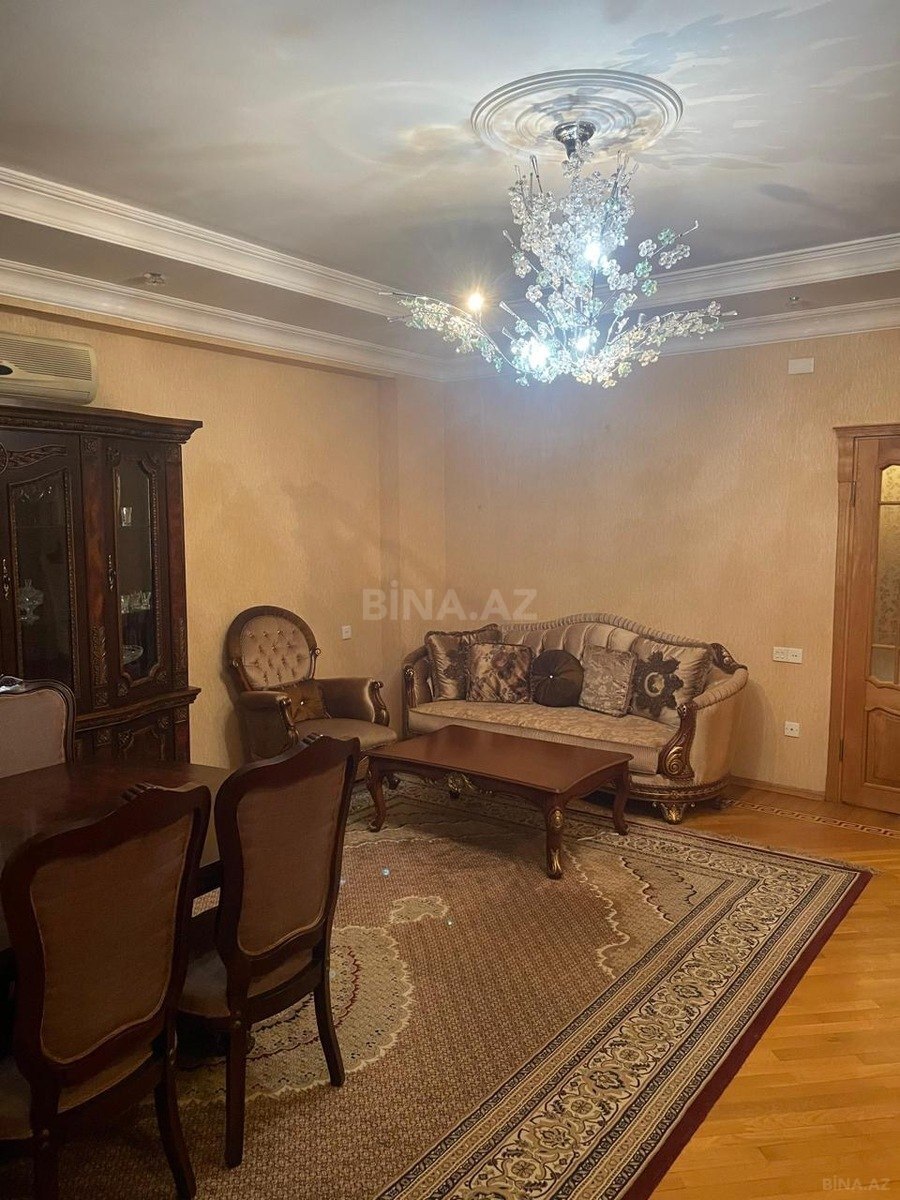 4-room apartment for rent, 28 May, Baku