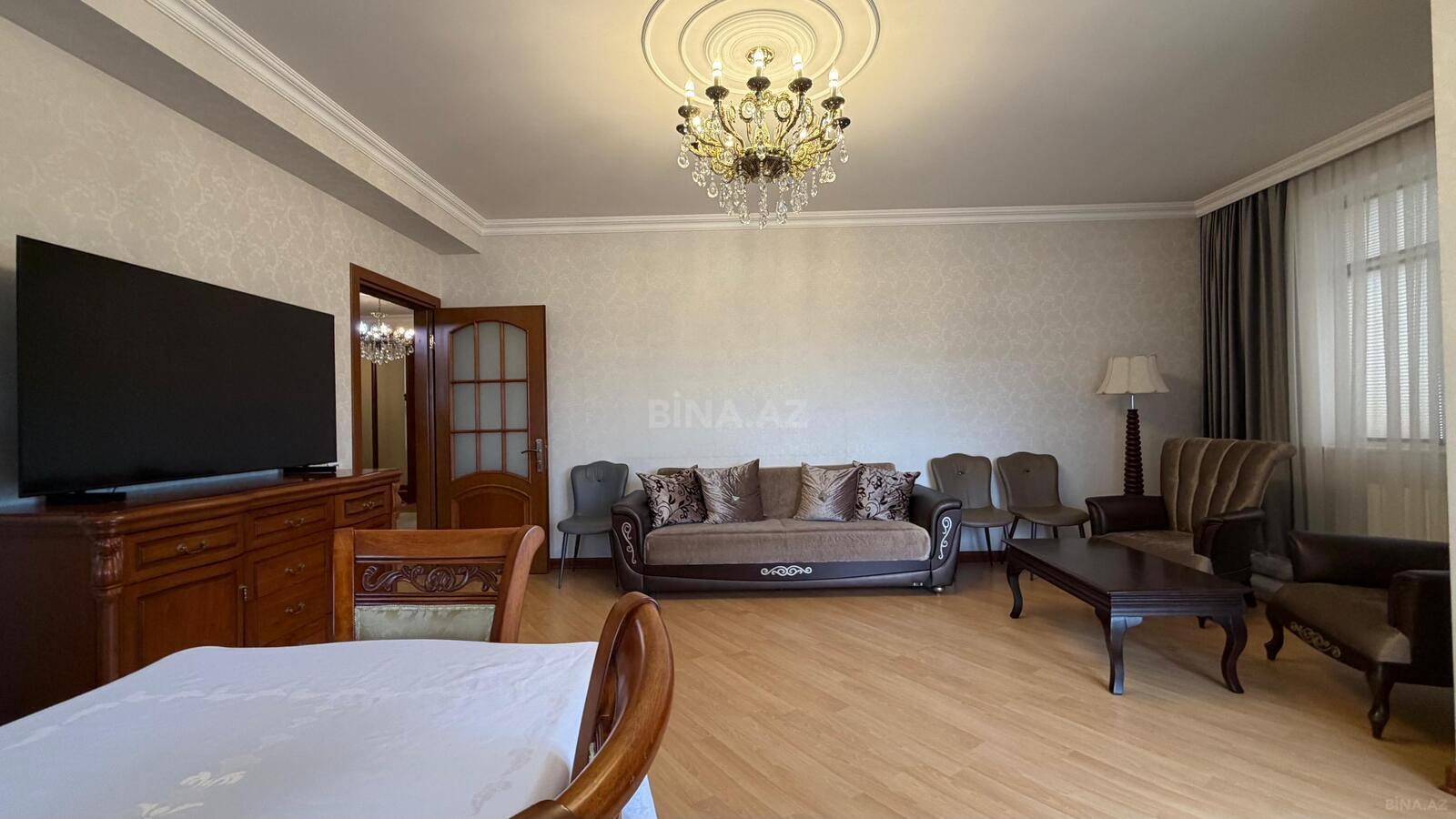 3-комн. квартира на продажу, 8-й микрорайон, Баку