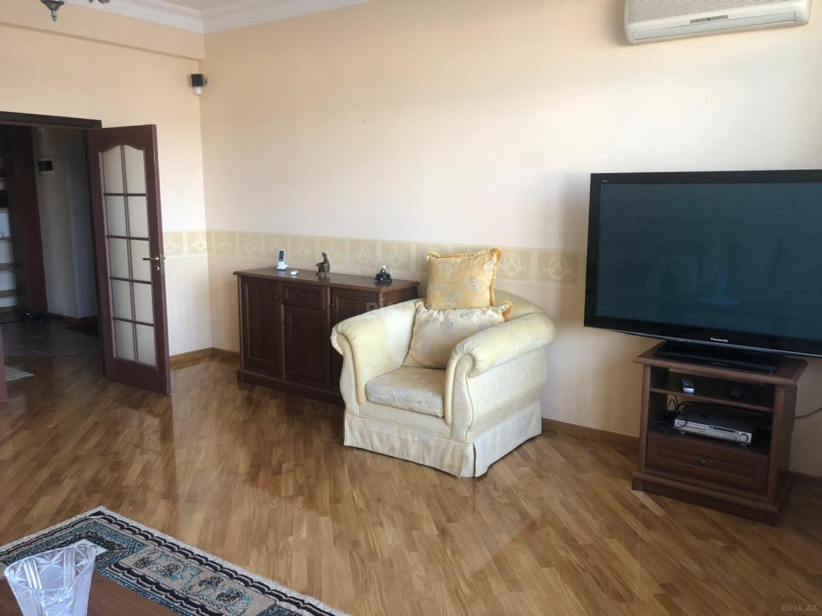 3-room apartment for rent, 28 May, Baku