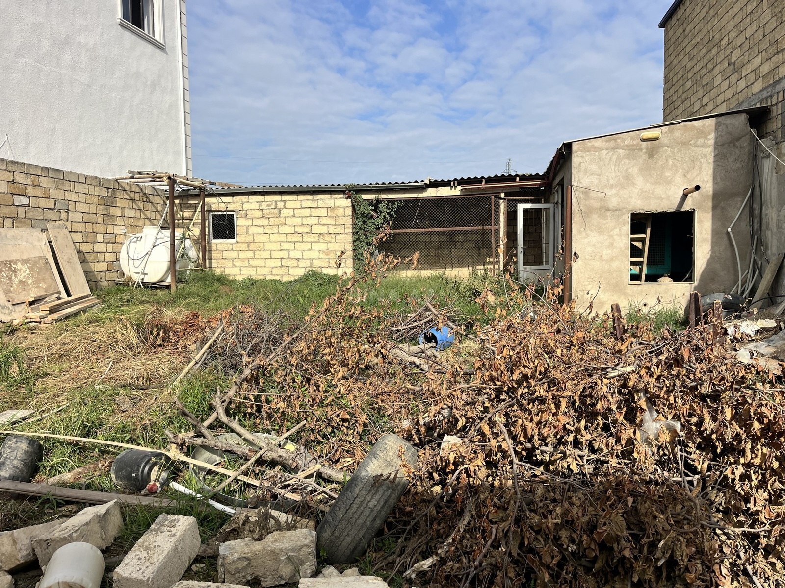 Torpaq satılır, Masazır, Abşeron