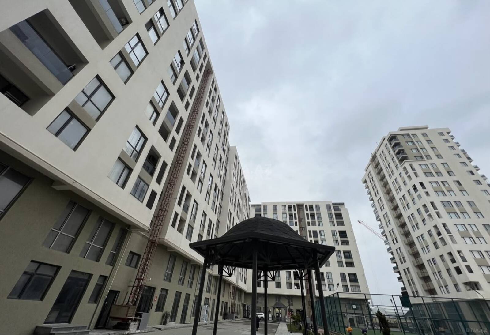 3 otaqlı mənzil satılır, Binəqədi, Bakı