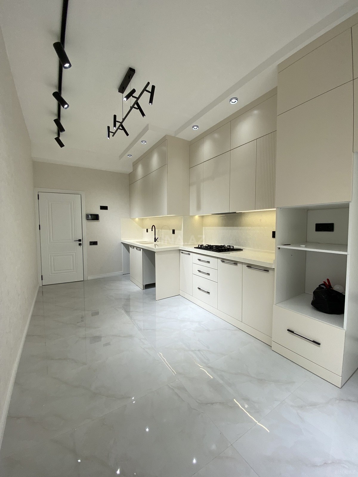 3 otaqlı mənzil satılır, Xətai, Bakı