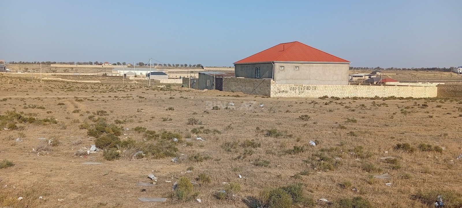 Torpaq satılır, Bakı