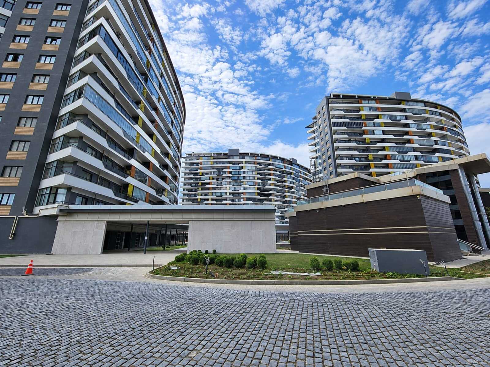 2 otaqlı mənzil satılır, Binəqədi, Bakı