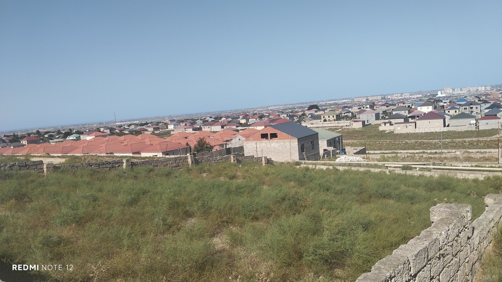 Torpaq satılır, Bakı
