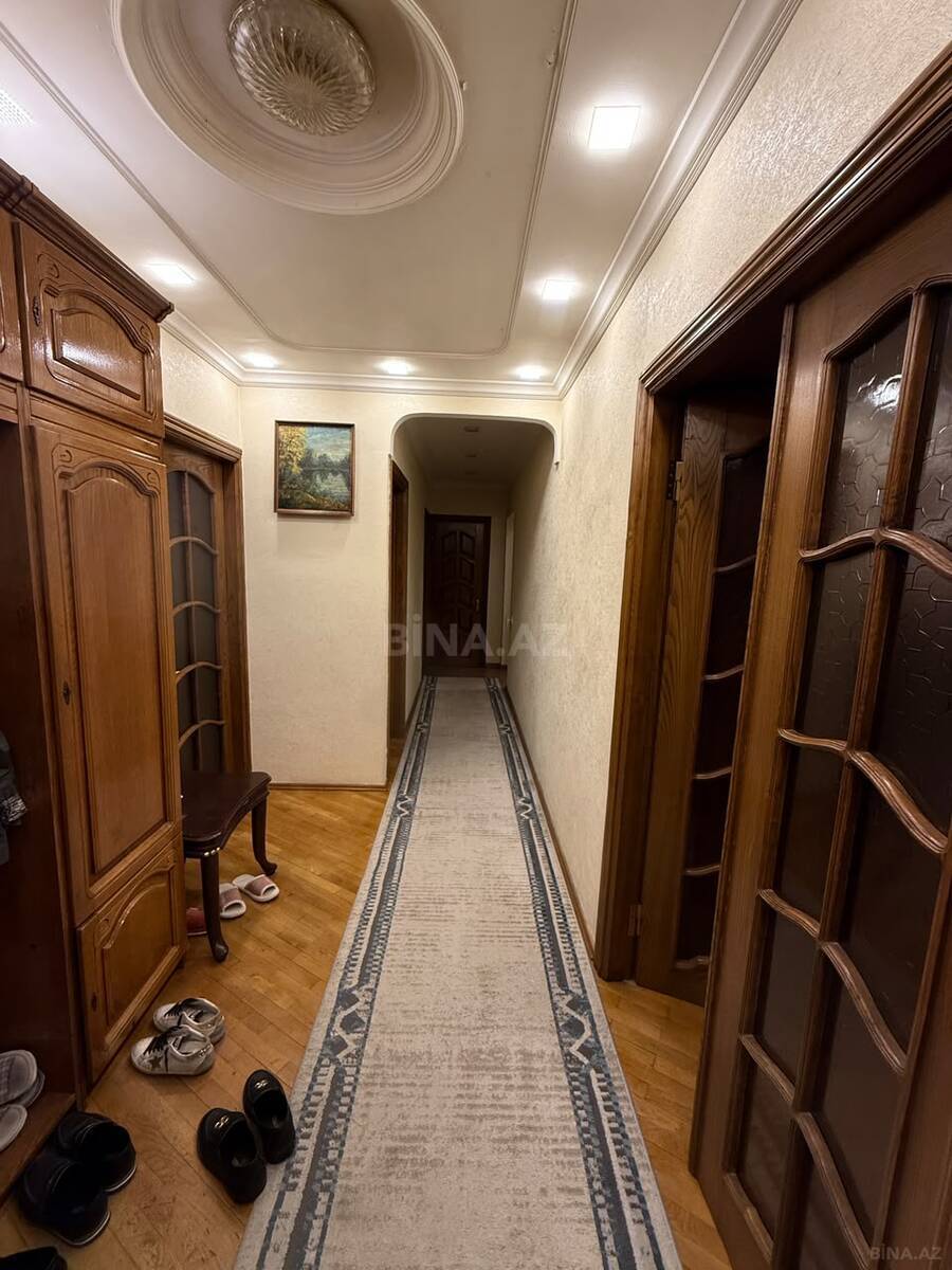 5-room apartment for sale, 8th microdistrict, Baku