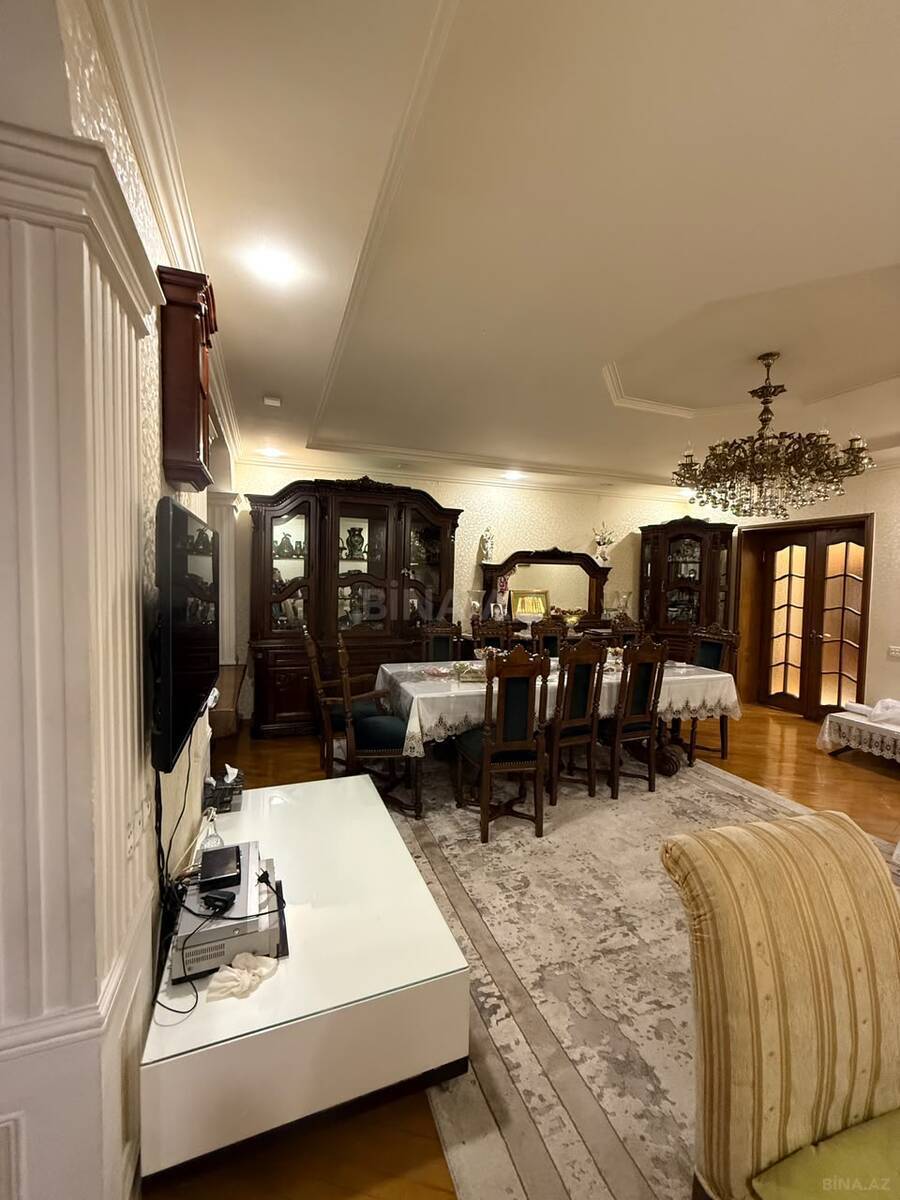 5-room apartment for sale, 8th microdistrict, Baku