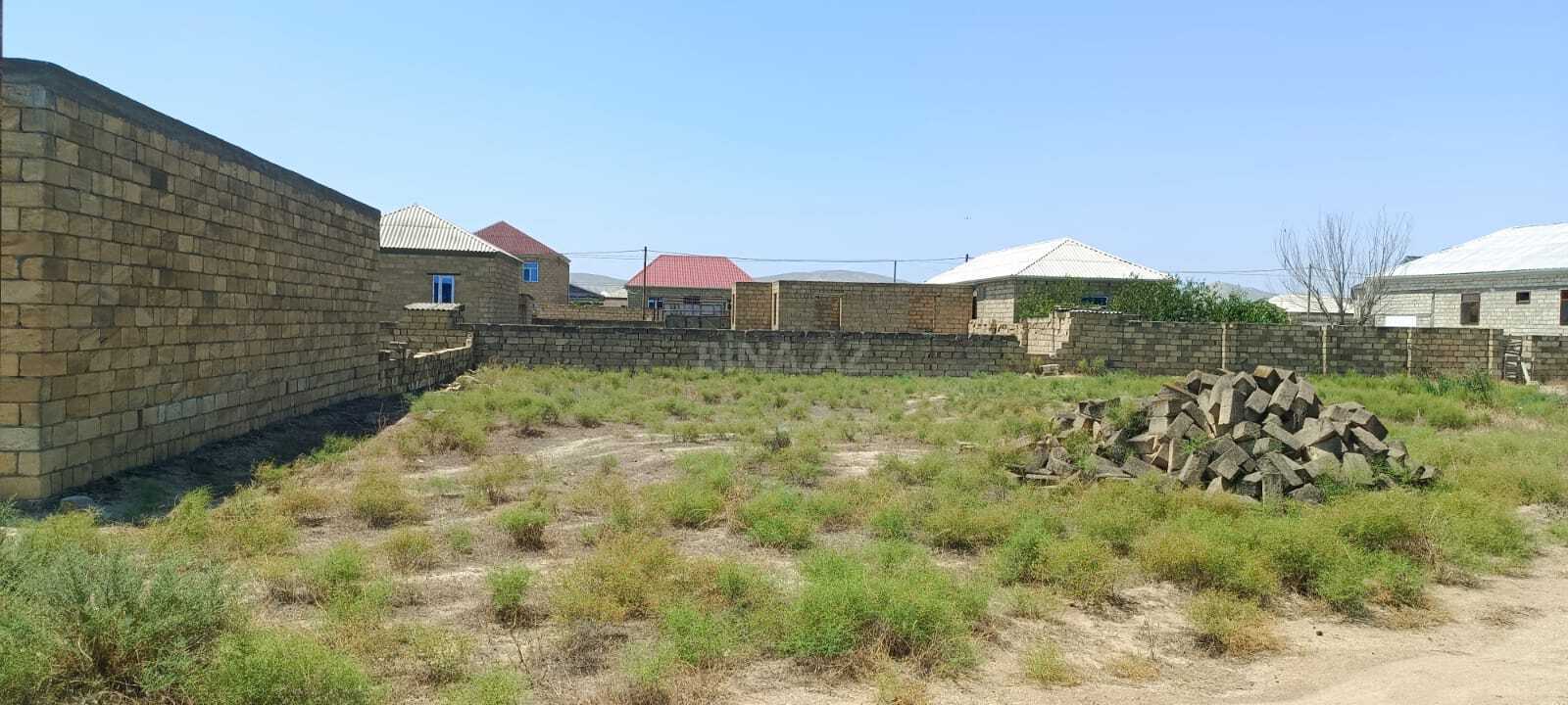 Torpaq satılır, Qaradağ, Bakı