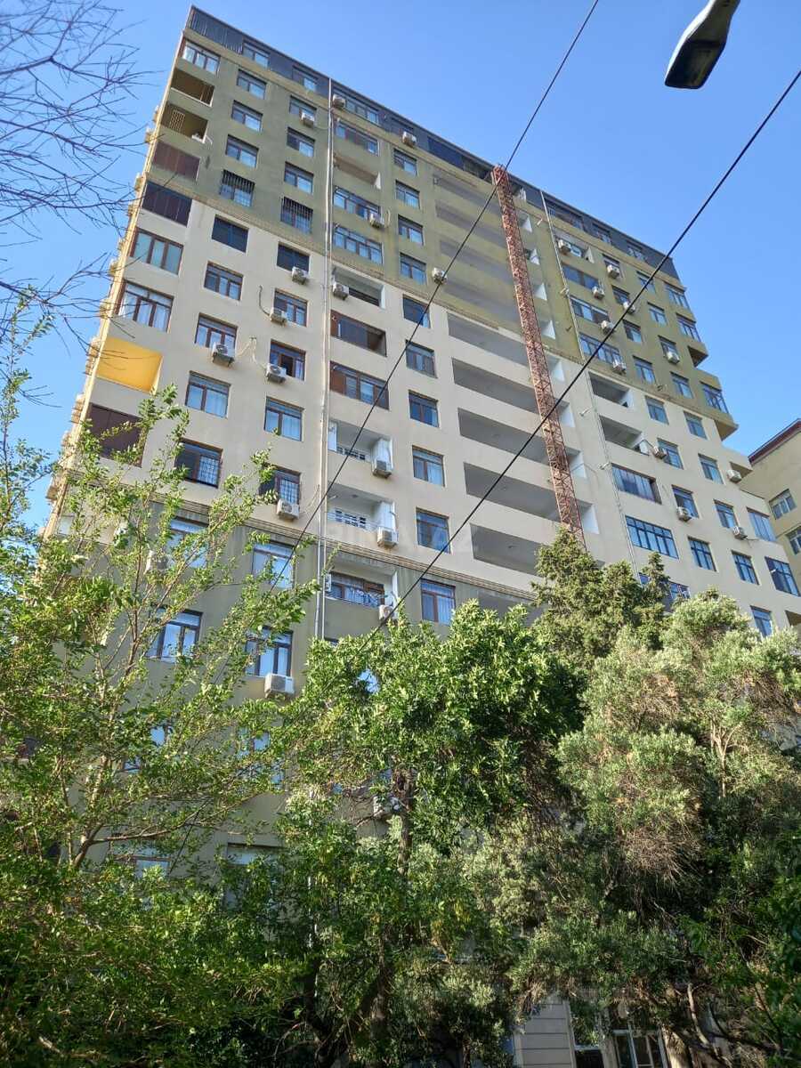 3-room apartment for sale, 8th microdistrict, Baku