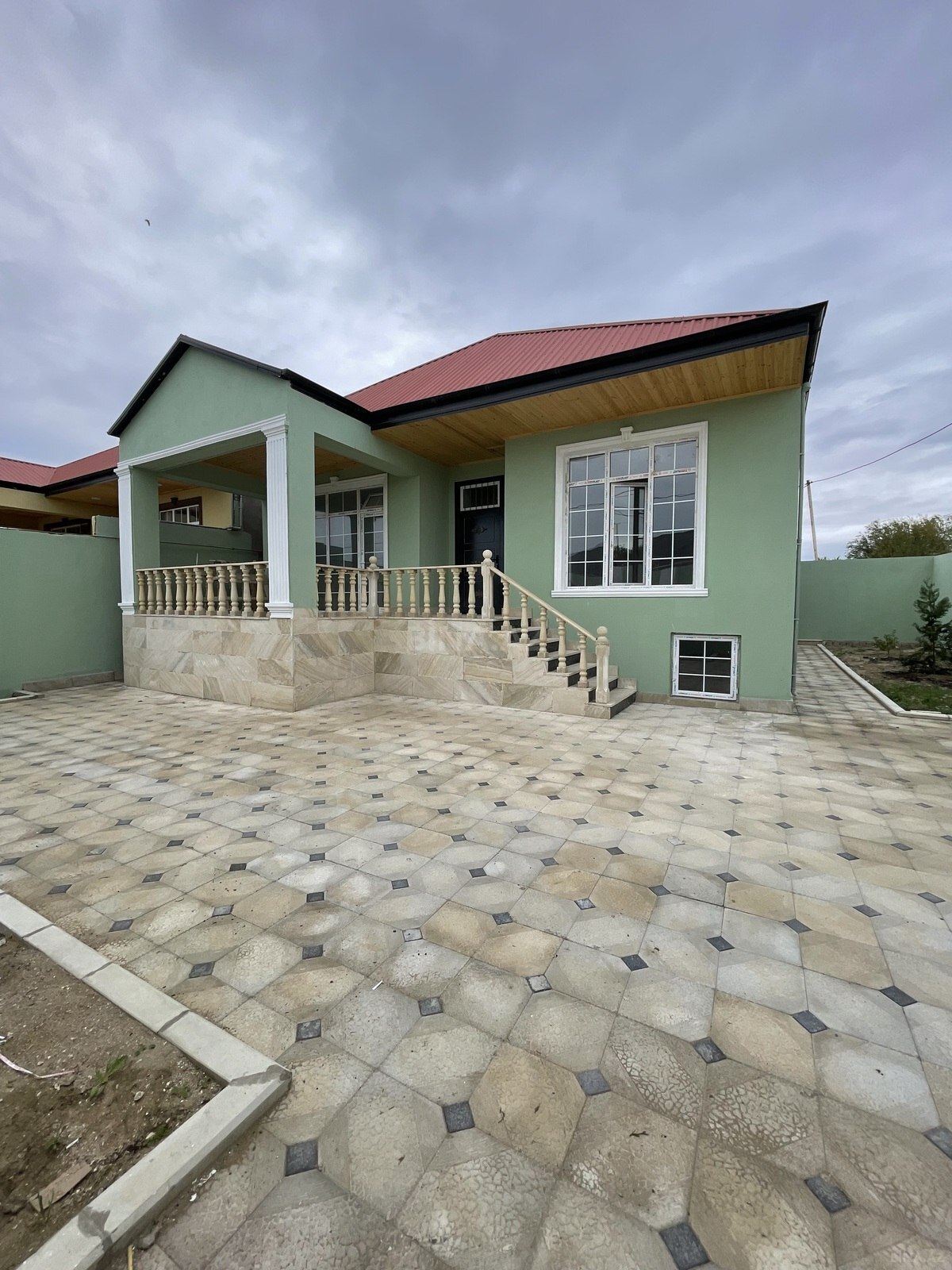 4 otaqlı, 140.0 m², Hövsan