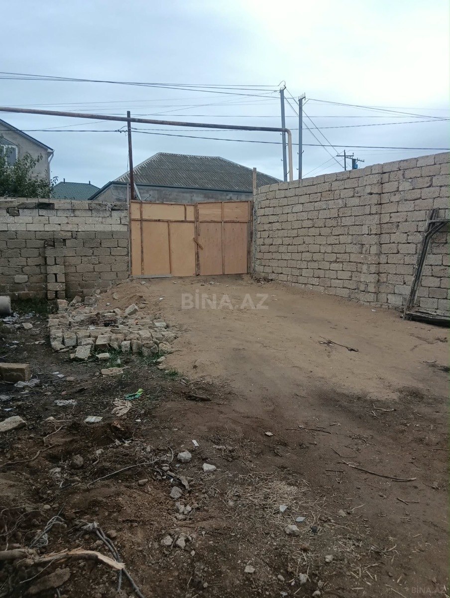 Torpaq satılır, Buzovna, Bakı