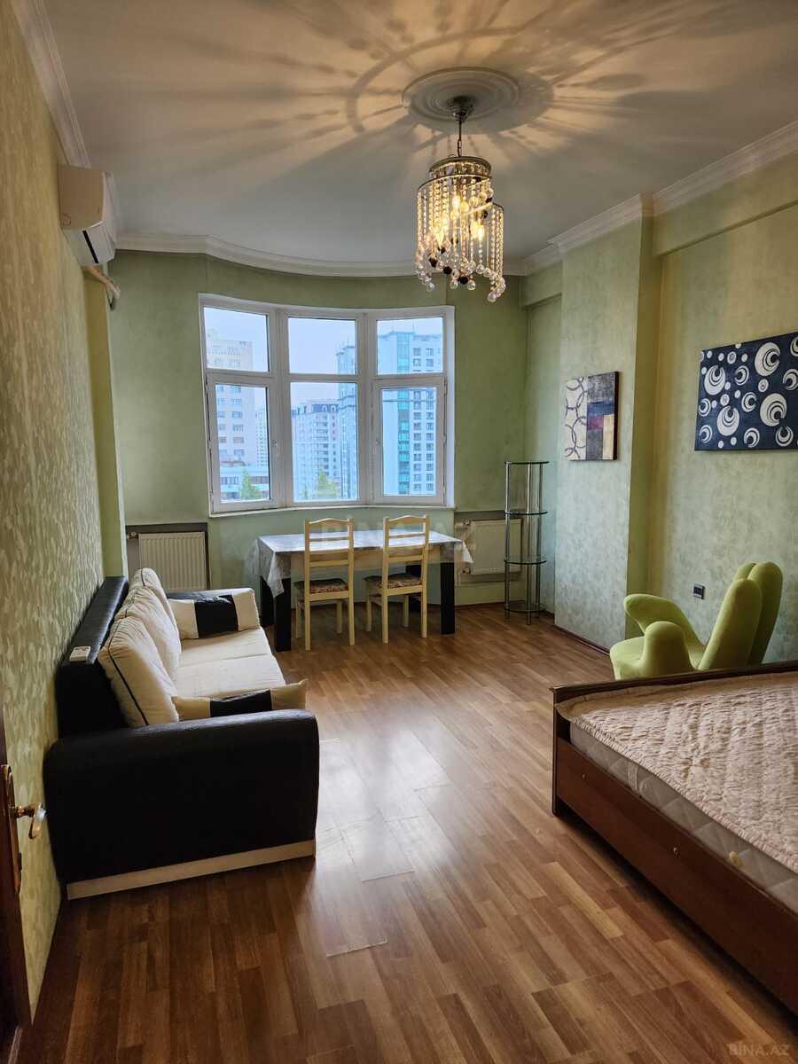 1 otaqlı, 63.0 m², İnşaatçılar