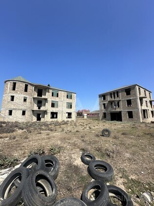 Torpaq Buzovna q., Bakı