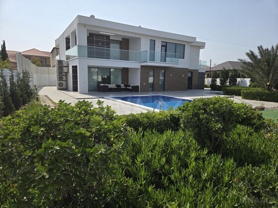 6 otaqlı Həyət evi/Bağ evi, Buzovna q., Bakı