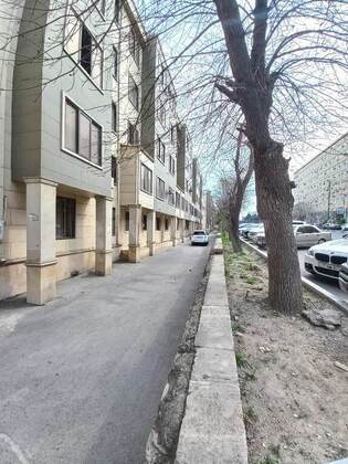 2 otaqlı Köhnə tikili, Elmlər Akademiyası m., Bakı