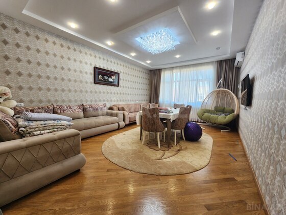 5 otaqlı Yeni tikili, Neftçilər m., Bakı