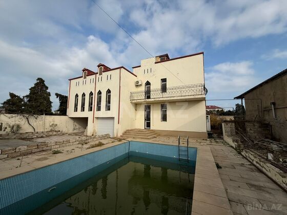 Torpaq Şüvəlan q., Bakı