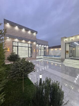 4 otaqlı Həyət evi/Bağ evi, Mərdəkan q., Bakı
