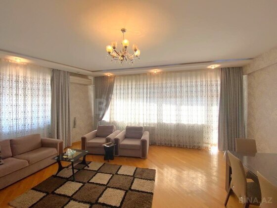 3 otaqlı, 147.0 m², Elmlər Akademiyası
