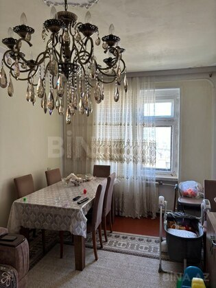 3 otaqlı Köhnə tikili, Həzi Aslanov m., Bakı