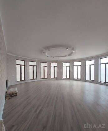 3 otaqlı Yeni tikili, Şah İsmayıl Xətai m., Bakı