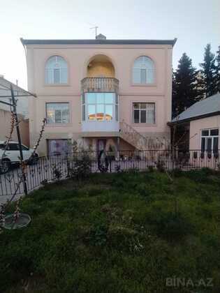 6 otaqlı Həyət evi/Bağ evi, 8-ci mikrorayon q., Bakı
