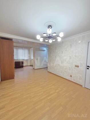 3 otaqlı Köhnə tikili, Elmlər Akademiyası m., Bakı