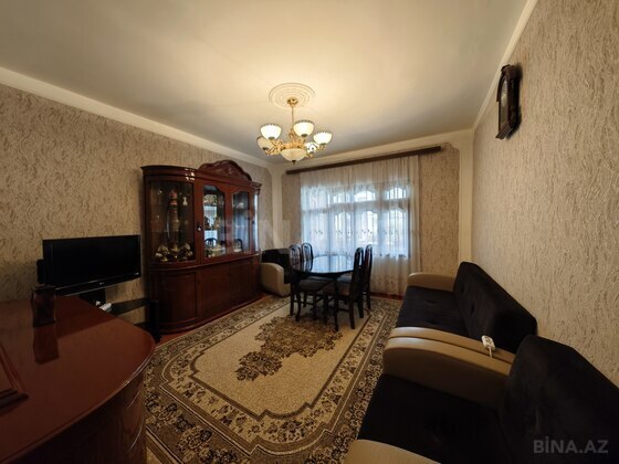 2 otaqlı Köhnə tikili, Bakıxanov q., Bakı