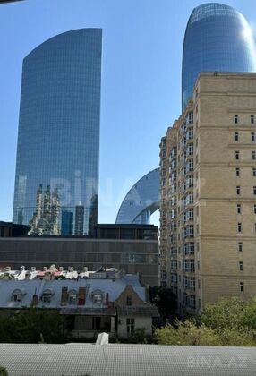 3 otaqlı Yeni tikili, 28 May m., Bakı