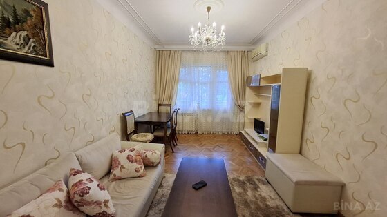 3 otaqlı Köhnə tikili, Azadlıq Prospekti m., Bakı