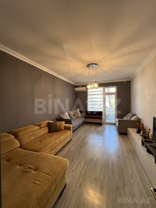 2 otaqlı Köhnə tikili, Elmlər Akademiyası m., Bakı