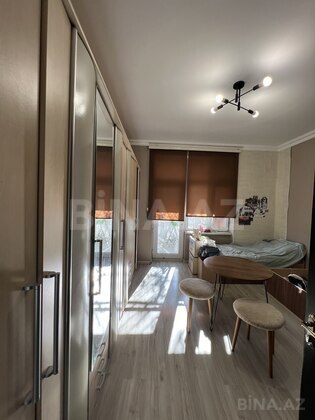 2 otaqlı Köhnə tikili, Elmlər Akademiyası m., Bakı