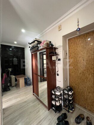 2 otaqlı Köhnə tikili, Elmlər Akademiyası m., Bakı