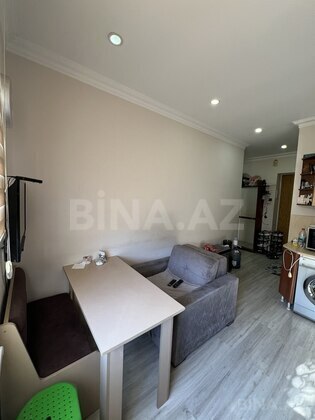 2 otaqlı Köhnə tikili, Elmlər Akademiyası m., Bakı