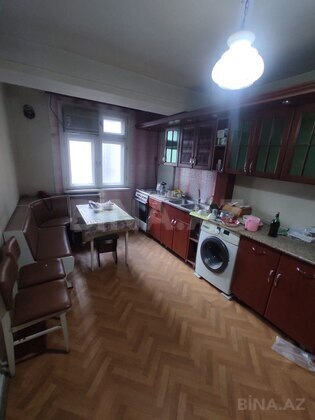 4 otaqlı Köhnə tikili, Gənclik m., Bakı