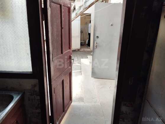 1 otaqlı Köhnə tikili, Nizami m., Bakı