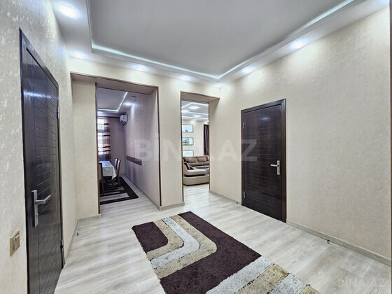 3 otaqlı Yeni tikili, Xırdalan