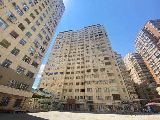 3 otaqlı Yeni tikili, Şah İsmayıl Xətai m., Bakı