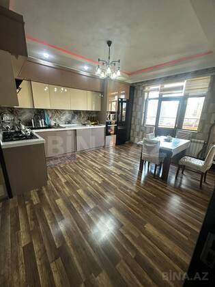 3 otaqlı Yeni tikili, Şah İsmayıl Xətai m., Bakı