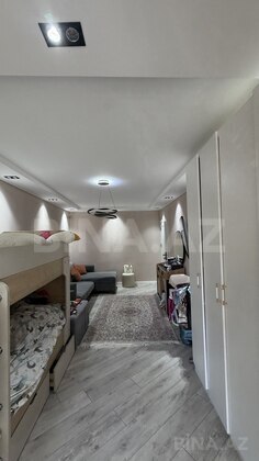 5 otaqlı Köhnə tikili, Bakıxanov q., Bakı