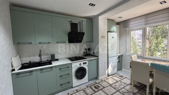5 otaqlı Köhnə tikili, Bakıxanov q., Bakı