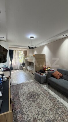 5 otaqlı Köhnə tikili, Bakıxanov q., Bakı