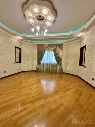 3 otaqlı Yeni tikili, Memar Əcəmi m., Bakı