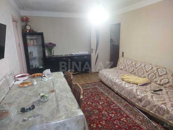 2 otaqlı Köhnə tikili, Elmlər Akademiyası m., Bakı