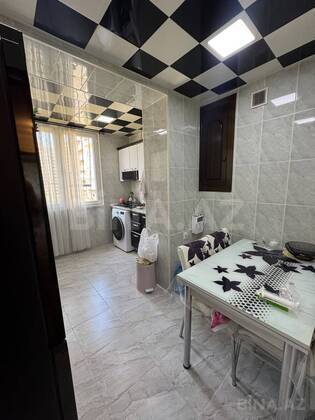 3 otaqlı Köhnə tikili, 28 May m., Bakı