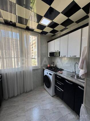 3 otaqlı Köhnə tikili, 28 May m., Bakı