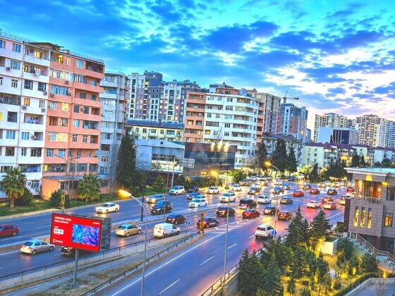3 otaqlı Köhnə tikili, Qara Qarayev m., Bakı