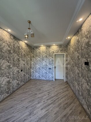 3 otaqlı Köhnə tikili, Bakıxanov q., Bakı