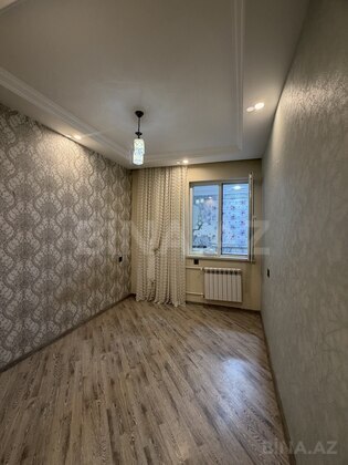 3 otaqlı Köhnə tikili, Bakıxanov q., Bakı