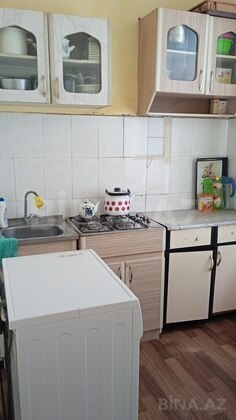 1 otaqlı Köhnə tikili, Memar Əcəmi m., Bakı